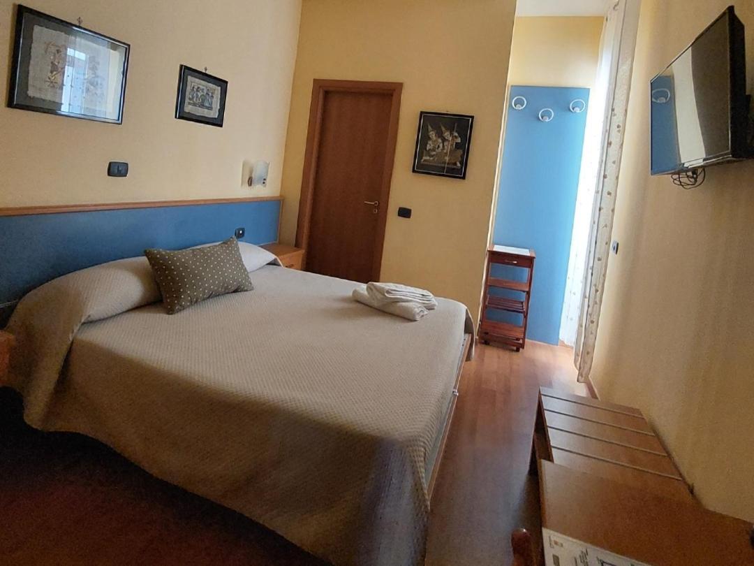 Domus Cesare Apartment Naples Exterior photo